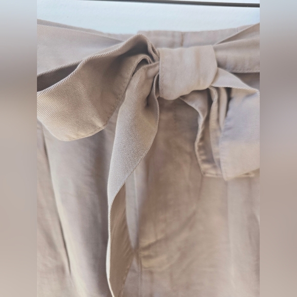 VERO MODA Mushroom Brown Grey Tan  Shorts with Tie Waist Size M - Picture 4 of 9